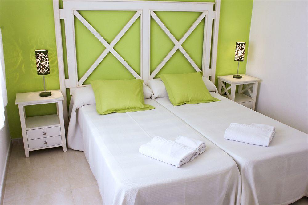 Apartamentos Son Bou Playa Gold Exterior photo